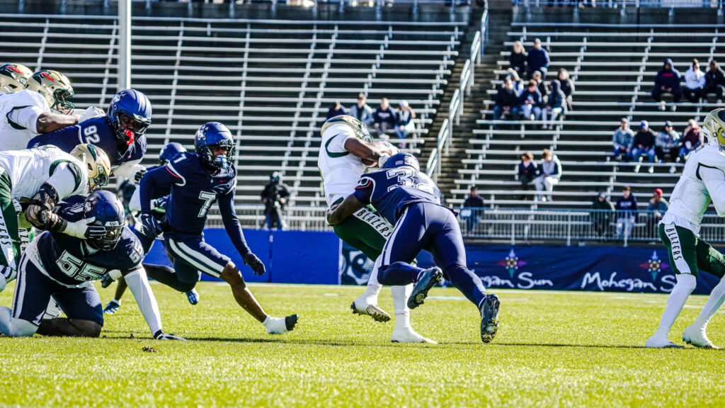 UConn vs UAB: #32 Tackle