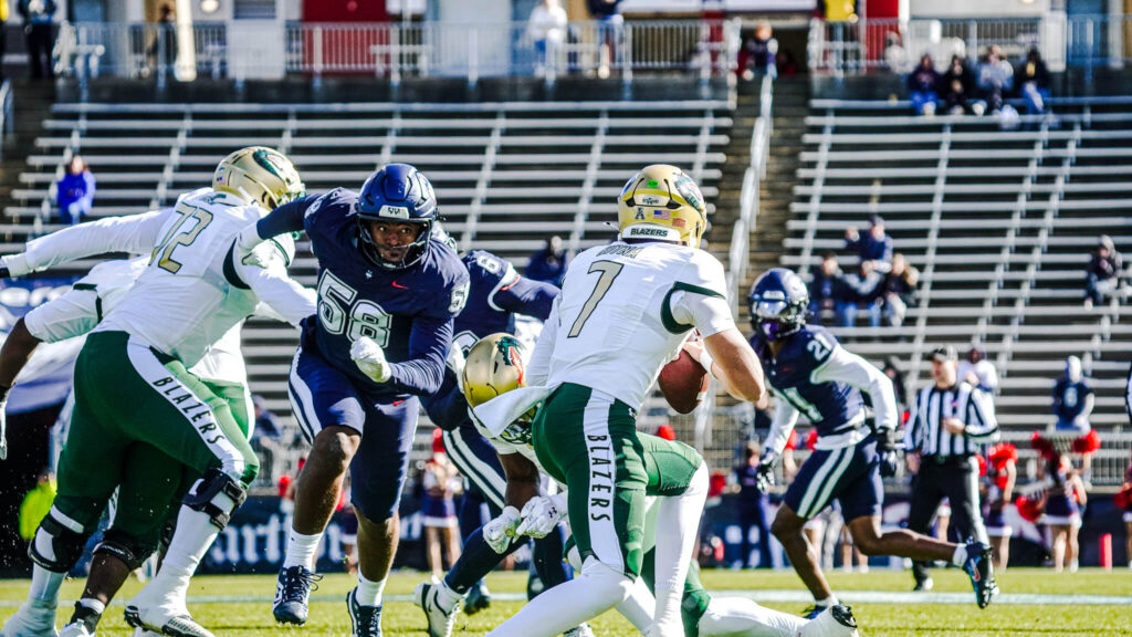 UConn vs UAB: QB Sack By #58