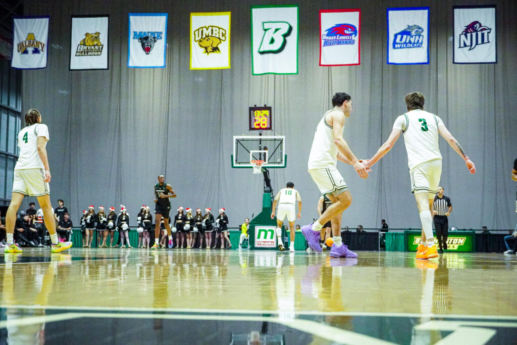Le Moyne MBB 18